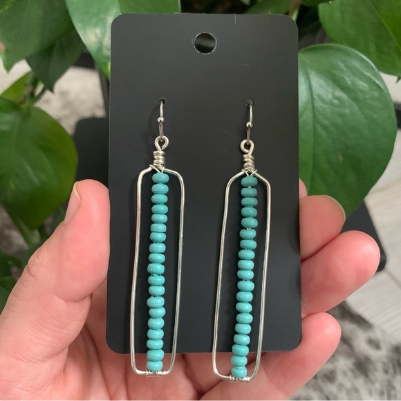 • [Handmade] Boho Beaded Earrings • - Picture 12 of 15